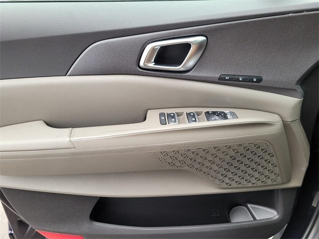 new 2026 Kia Carnival Hybrid car, priced at $42,035