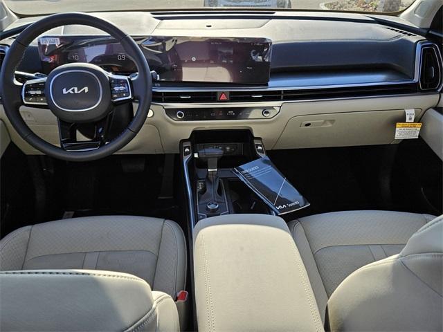 new 2025 Kia Sorento car, priced at $38,795
