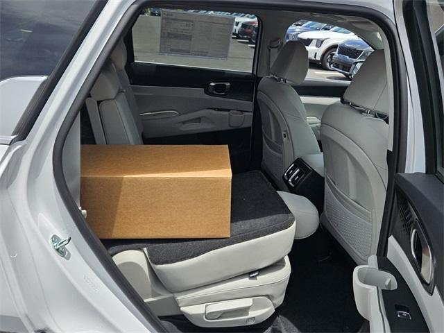 new 2025 Kia Sorento car, priced at $38,885