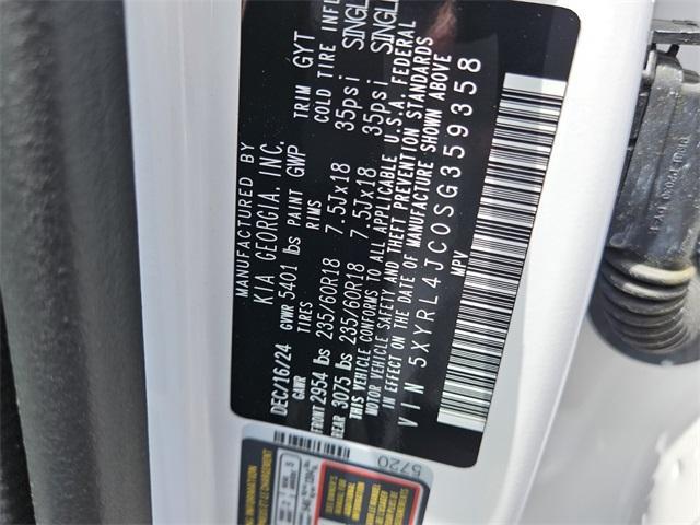 new 2025 Kia Sorento car, priced at $38,885