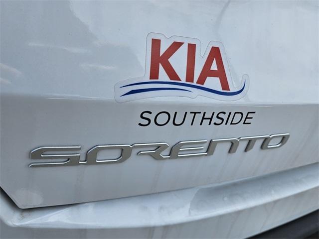 new 2025 Kia Sorento car, priced at $38,885