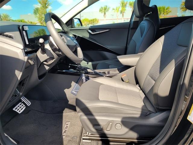 new 2025 Kia Niro car, priced at $34,055