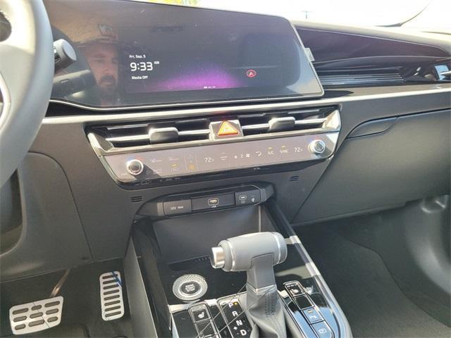 new 2025 Kia Niro car, priced at $34,055
