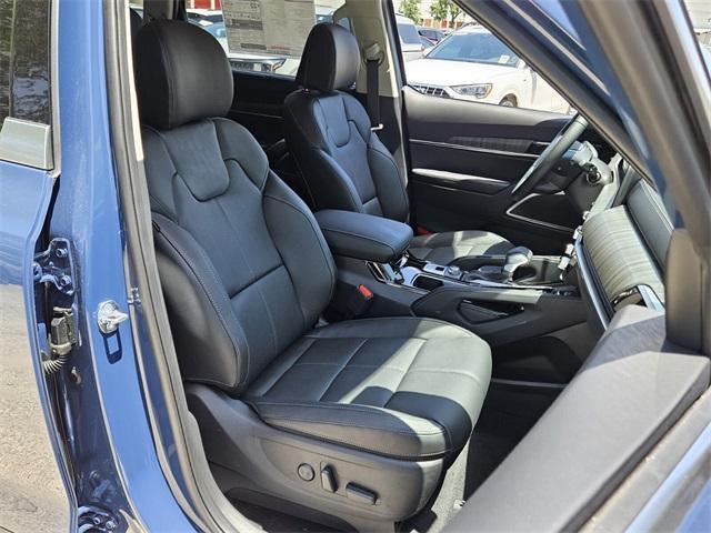 new 2025 Kia Telluride car, priced at $45,085