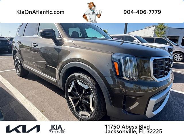 used 2023 Kia Telluride car