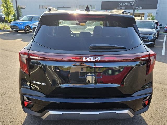 new 2025 Kia Seltos car, priced at $28,780