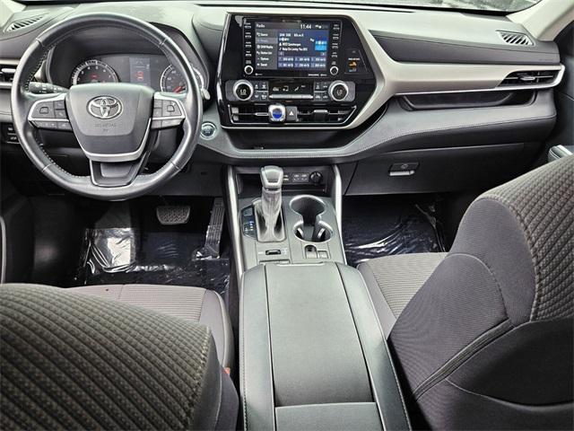 used 2022 Toyota Highlander car, priced at $25,162