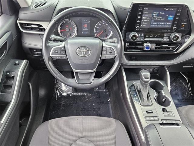 used 2022 Toyota Highlander car, priced at $25,162