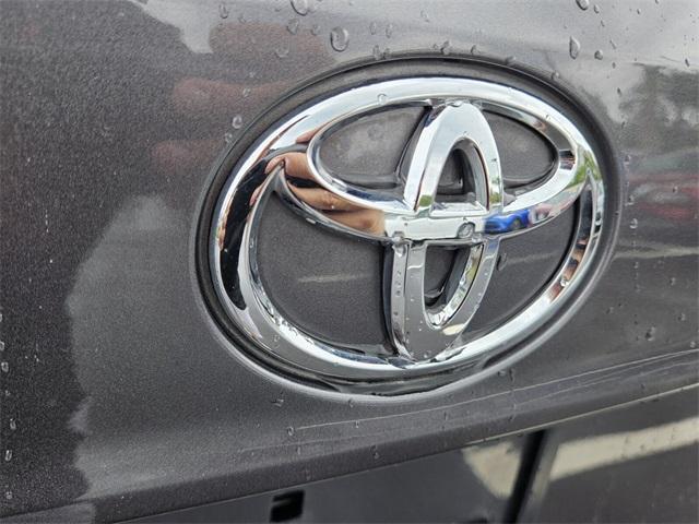 used 2022 Toyota Highlander car, priced at $25,162