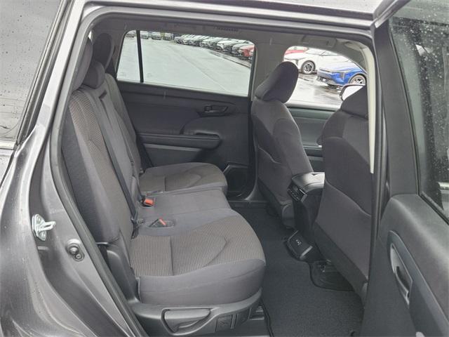used 2022 Toyota Highlander car, priced at $25,162