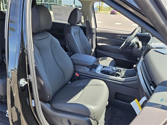 new 2026 Kia Carnival Hybrid car, priced at $47,753