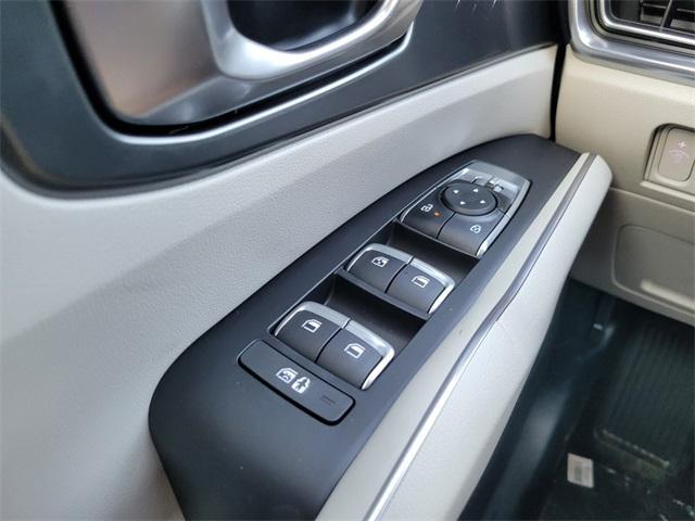 new 2025 Kia Sorento Hybrid car, priced at $43,390