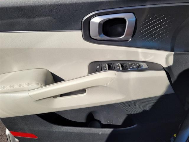 new 2025 Kia Sorento Hybrid car, priced at $43,390