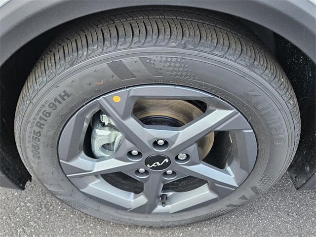 new 2025 Kia K4 car, priced at $24,870