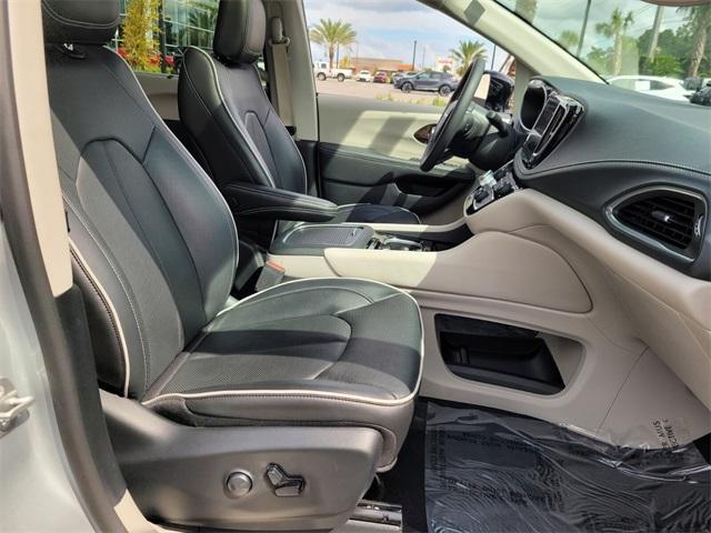 used 2024 Chrysler Pacifica car, priced at $41,891