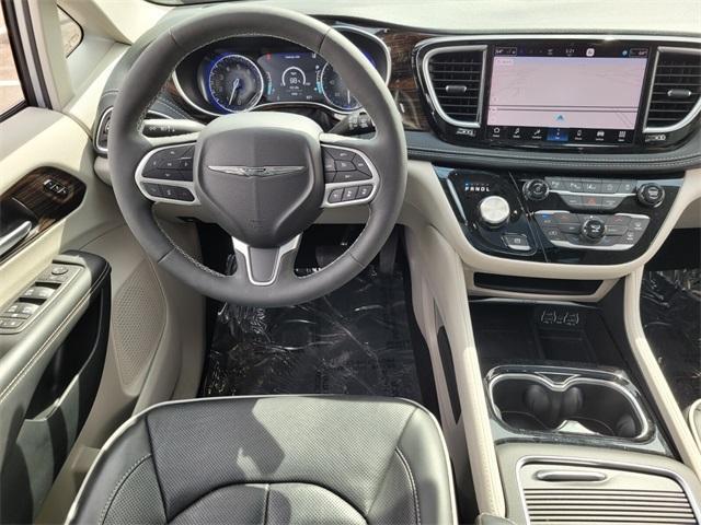used 2024 Chrysler Pacifica car, priced at $41,891