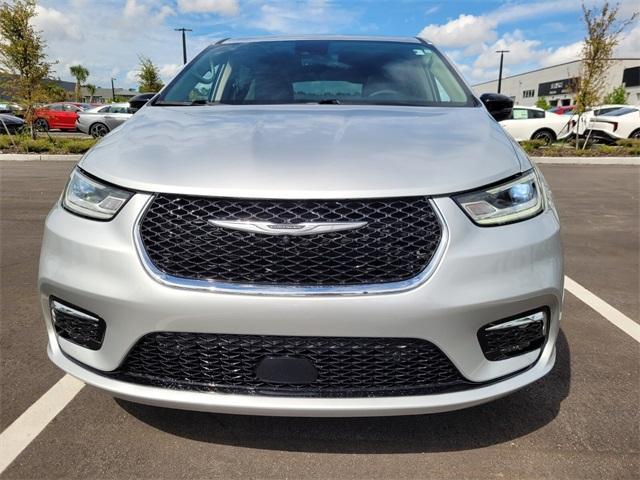 used 2024 Chrysler Pacifica car, priced at $41,891
