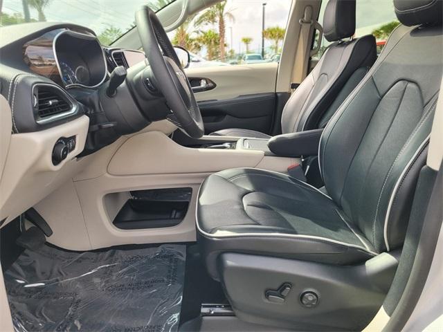 used 2024 Chrysler Pacifica car, priced at $41,891