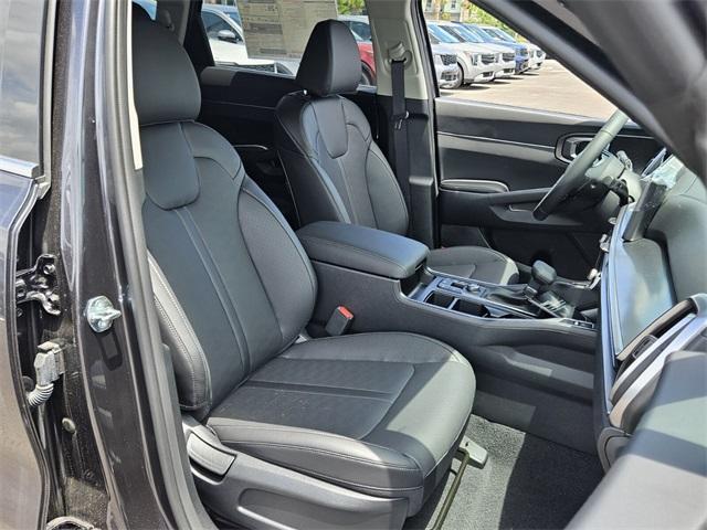 new 2025 Kia Sorento car, priced at $38,300