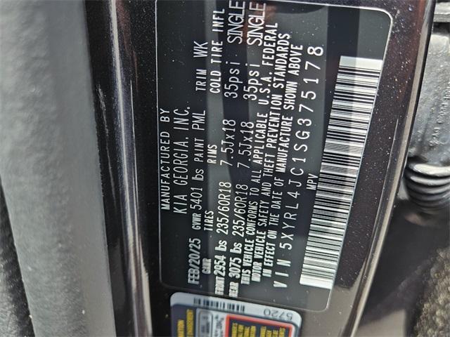 new 2025 Kia Sorento car, priced at $38,300