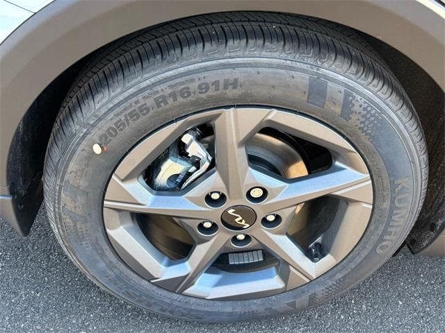 new 2025 Kia K4 car, priced at $24,375