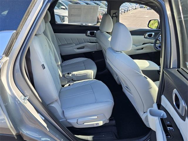 new 2025 Kia Sorento Hybrid car, priced at $48,265