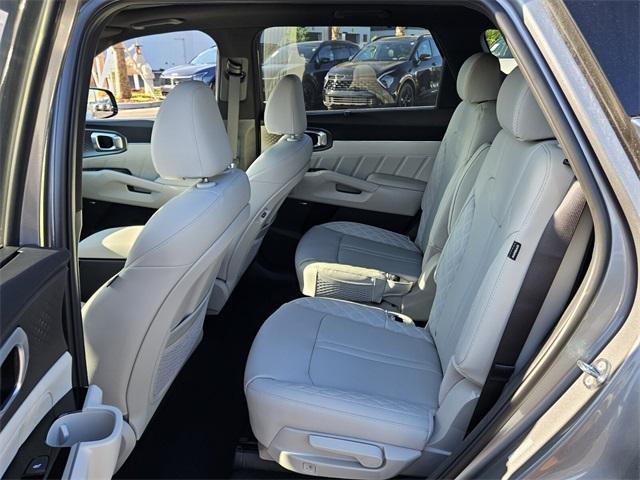 new 2025 Kia Sorento Hybrid car, priced at $48,265