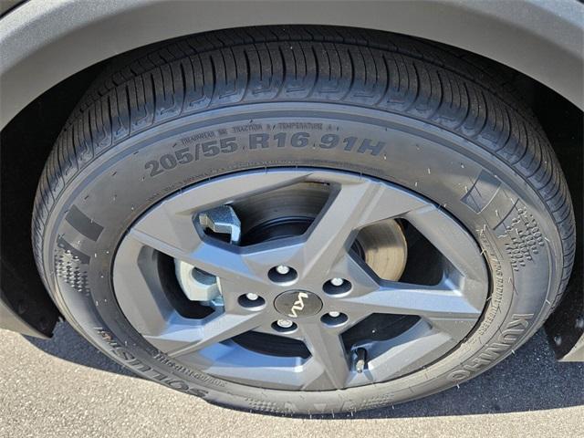 new 2025 Kia K4 car, priced at $24,340