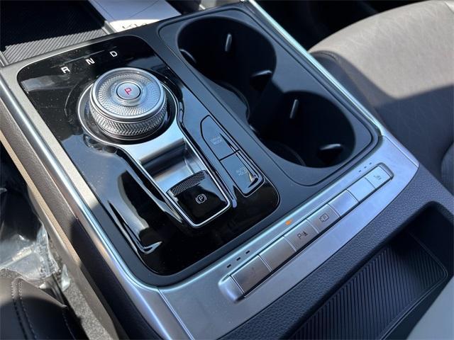 new 2025 Kia Carnival Hybrid car, priced at $45,680