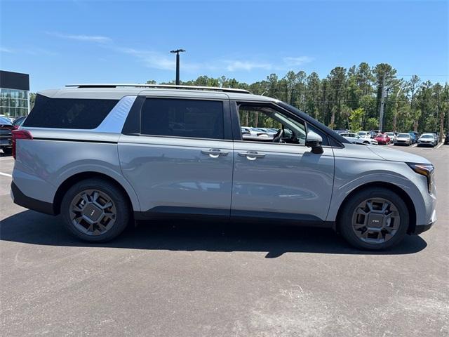 new 2025 Kia Carnival Hybrid car, priced at $45,680