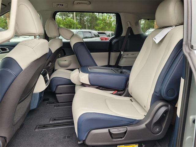 new 2026 Kia Carnival Hybrid car, priced at $42,847