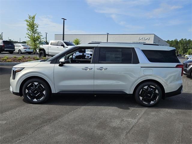 new 2025 Kia Carnival car, priced at $43,200