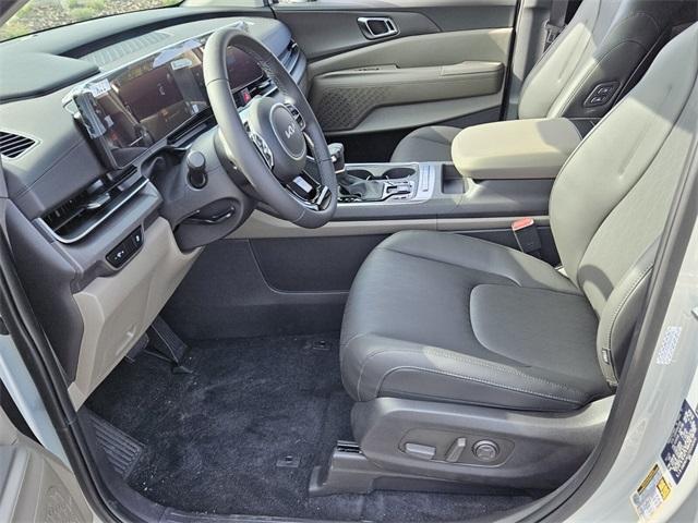 new 2025 Kia Carnival car, priced at $43,200