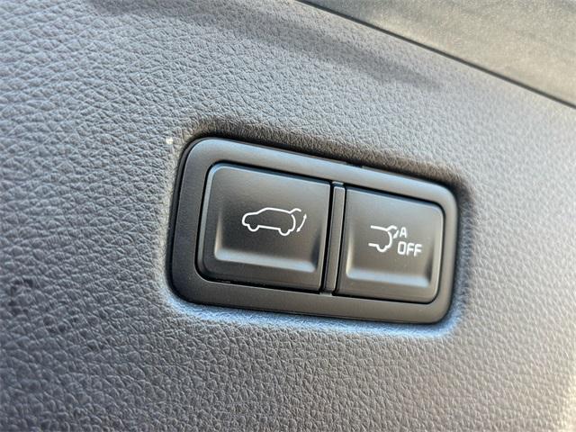 used 2024 Kia Carnival car, priced at $39,891