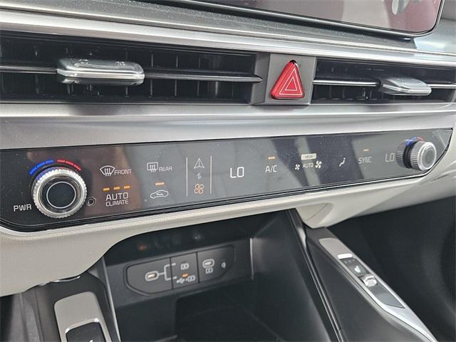 new 2025 Kia Sorento car, priced at $37,830