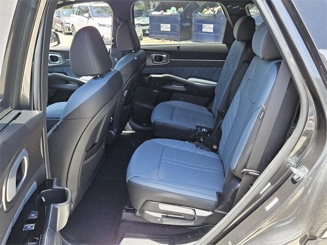 new 2025 Kia Sorento Hybrid car, priced at $48,785