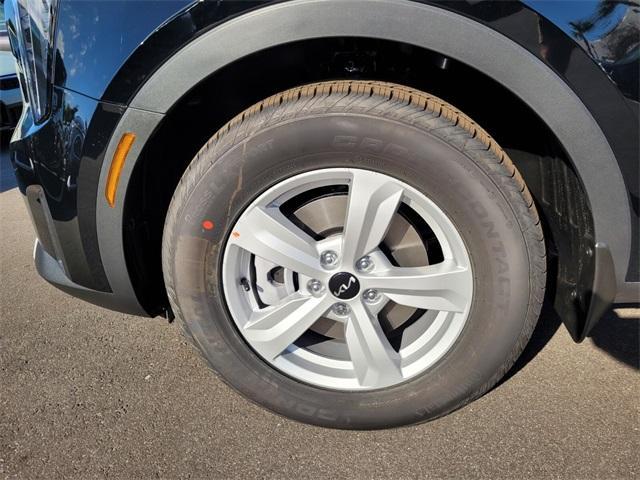 new 2026 Kia Sorento car, priced at $30,177