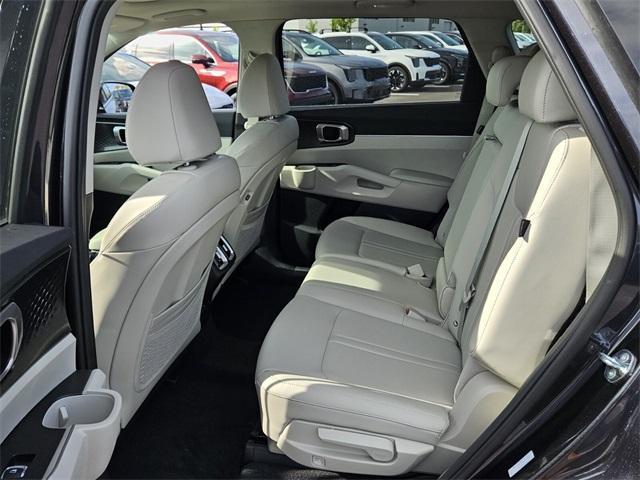 new 2025 Kia Sorento car, priced at $38,300
