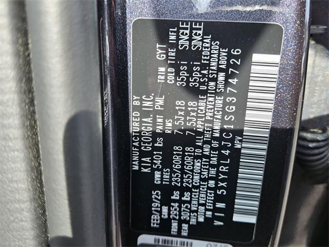 new 2025 Kia Sorento car, priced at $38,300