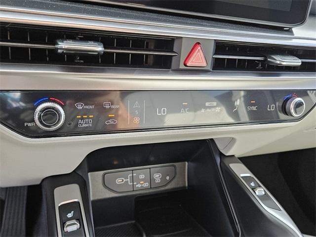 new 2025 Kia Sorento car, priced at $38,300
