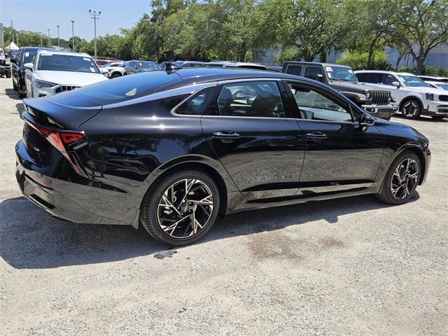 new 2025 Kia K5 car, priced at $32,295