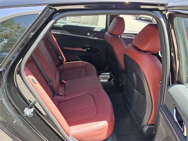 new 2025 Kia K5 car, priced at $32,295