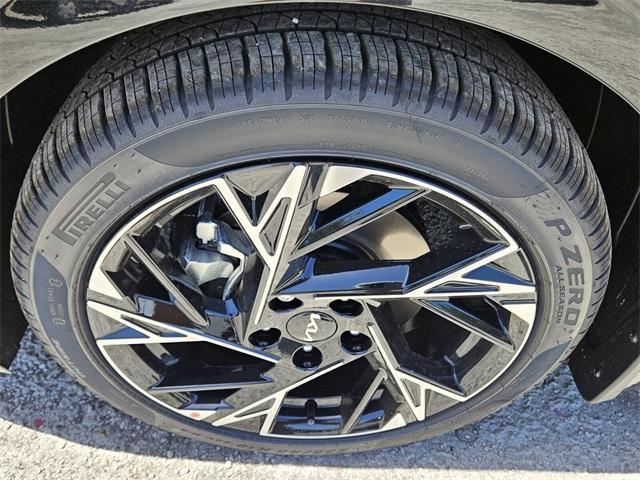 new 2025 Kia K5 car, priced at $32,295