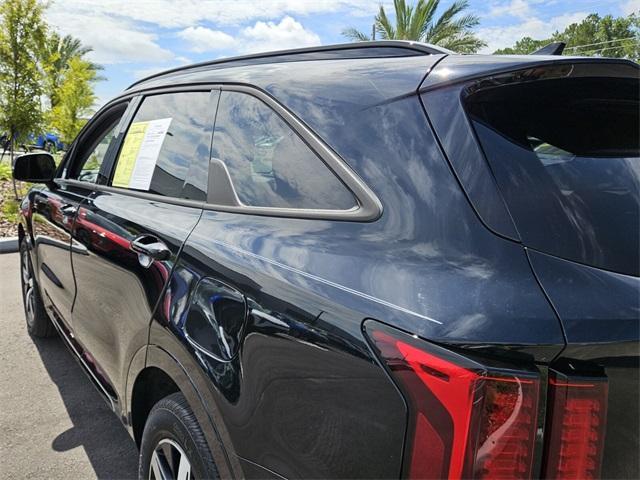 used 2023 Kia Sorento car, priced at $26,981