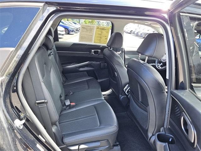 used 2023 Kia Sorento car, priced at $26,981