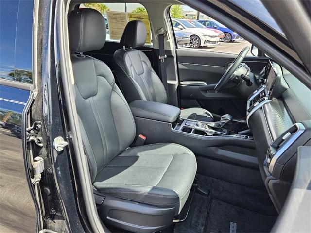 used 2023 Kia Sorento car, priced at $26,981