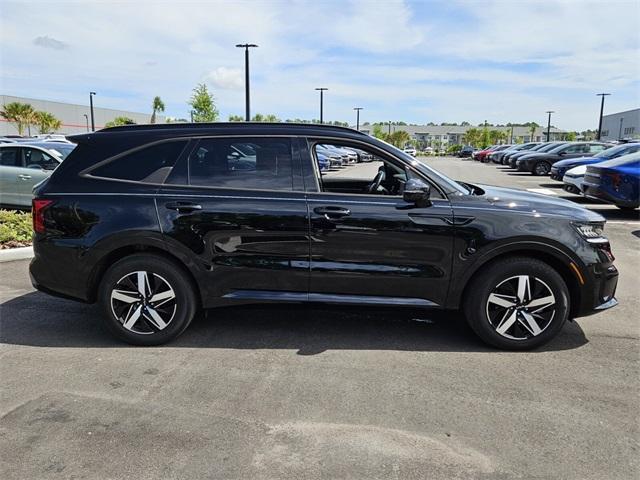 used 2023 Kia Sorento car, priced at $26,981