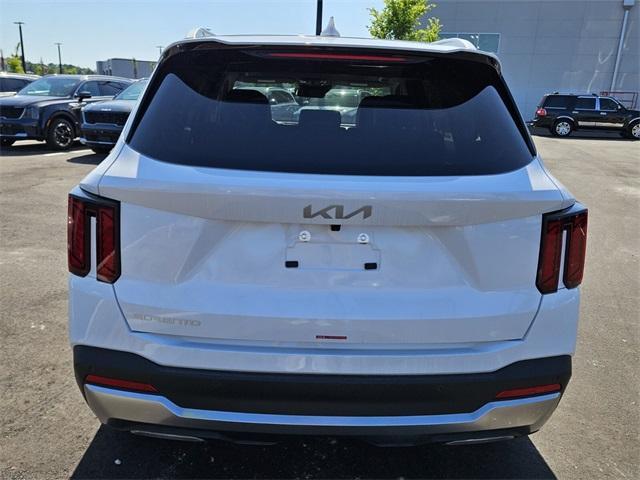 new 2025 Kia Sorento car, priced at $38,795