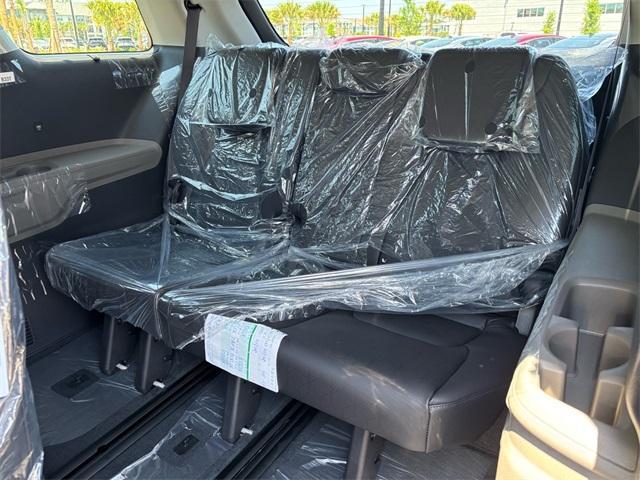 new 2025 Kia Carnival Hybrid car, priced at $45,680