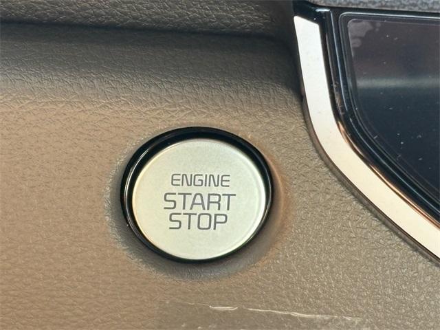 new 2025 Kia Carnival Hybrid car, priced at $45,680